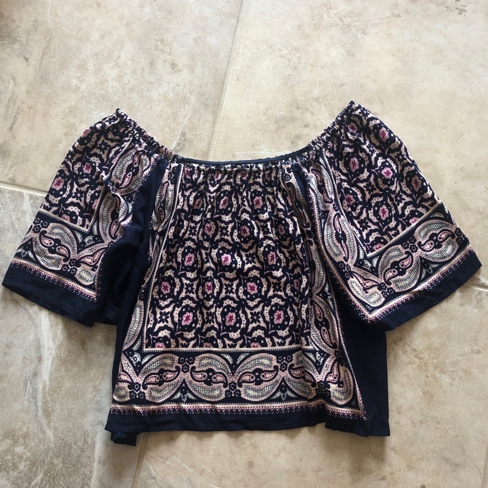 🟣Forever 21 Printed Multi Color Crop Top Size L